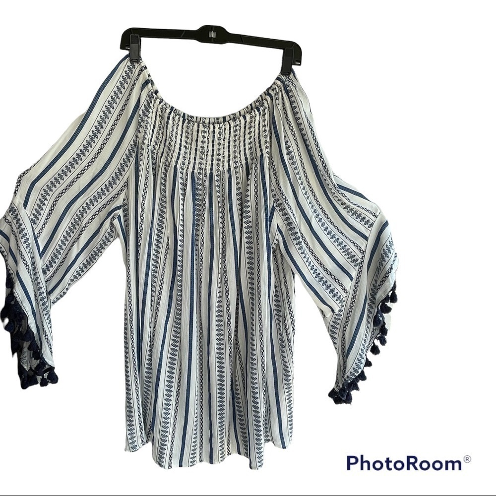 STEP IN STYE FLOWY BLOUSE WITH BELL SLEEVES AND TASSEL TRIM SIZE XL
